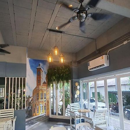Nora Bukit Hotel Phuket Buitenkant foto